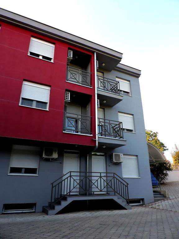 B&B Zmajevo Gnezdo 021 Sremska Kamenica Exterior foto