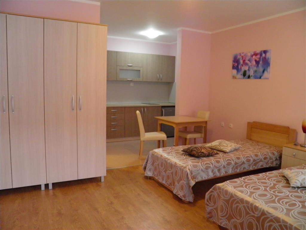 B&B Zmajevo Gnezdo 021 Sremska Kamenica Exterior foto